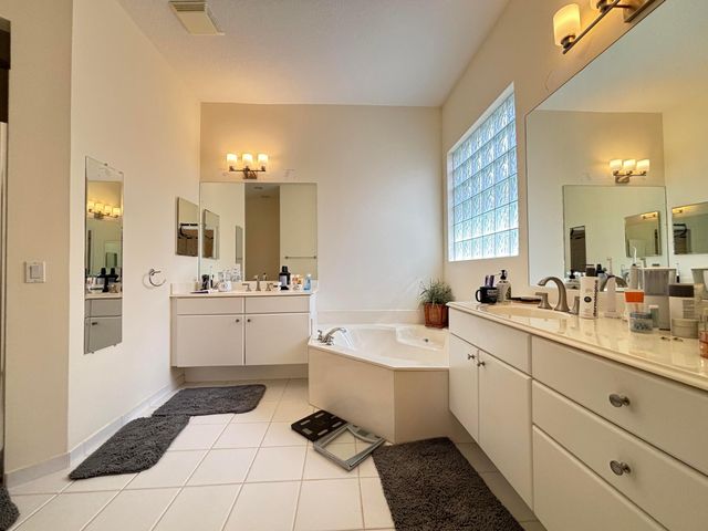 6532 SE Broadmoor Lane, Stuart, FL 34997