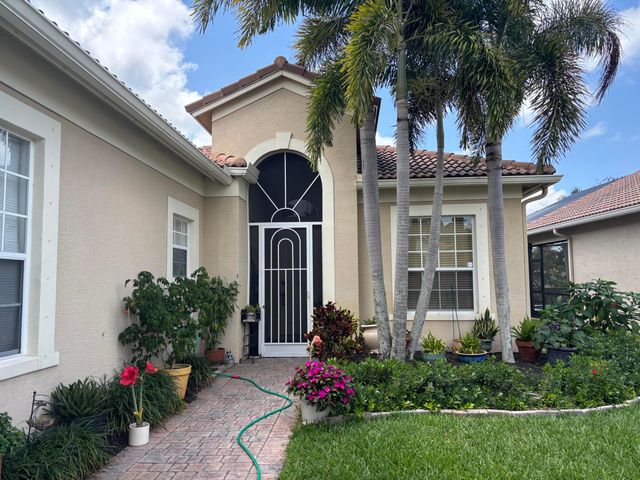 6532 SE Broadmoor Lane, Stuart, FL 34997