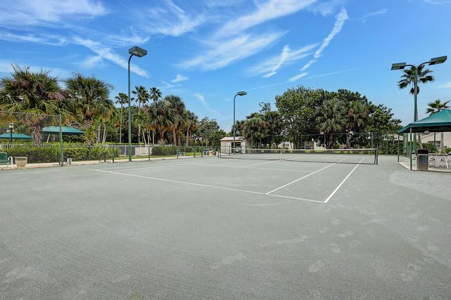 6532 SE Broadmoor Lane, Stuart, FL 34997