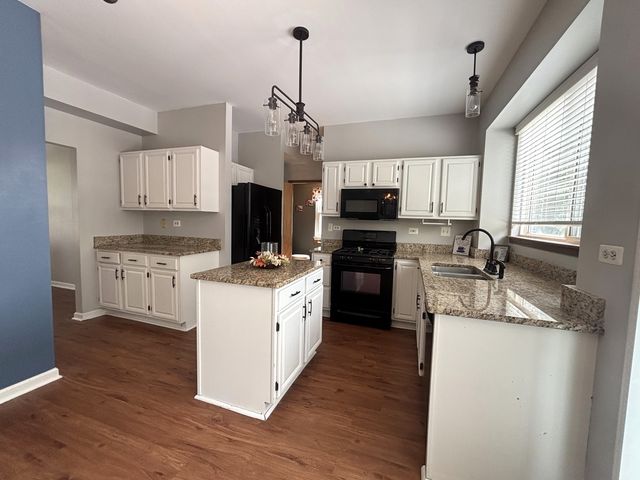 328 Barnaby Drive, Oswego, IL 60543