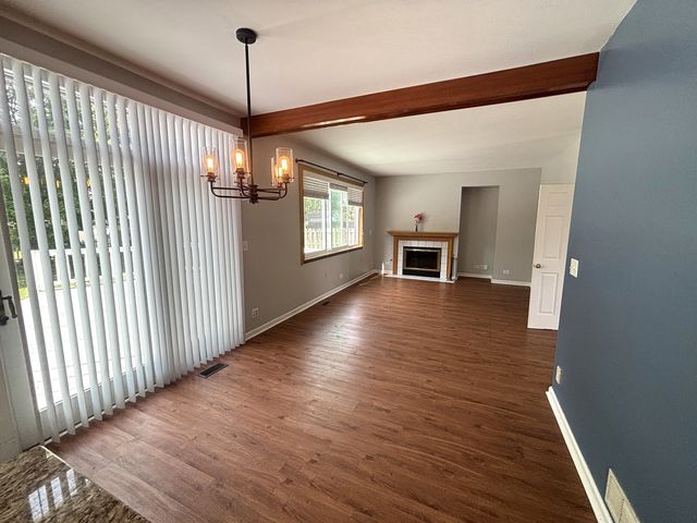 328 Barnaby Drive, Oswego, IL 60543