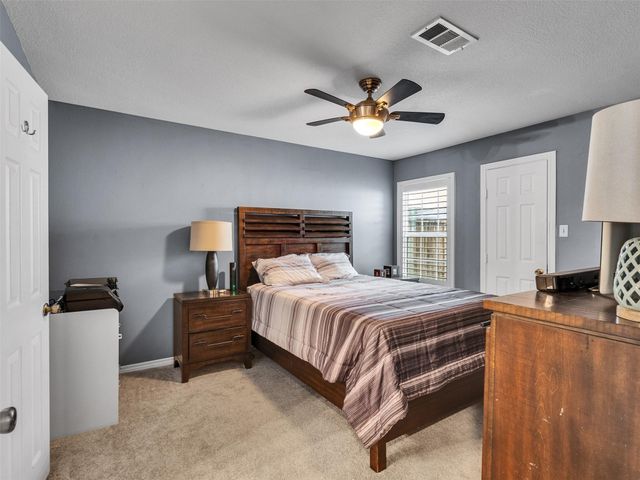 10109 Schaper Road, Galveston, TX 77554