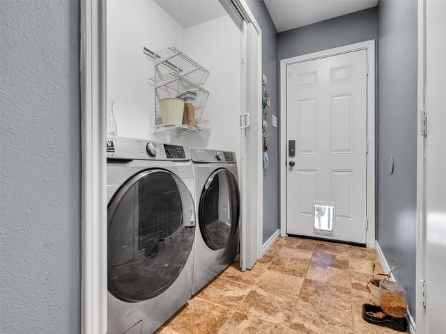 10109 Schaper Road, Galveston, TX 77554