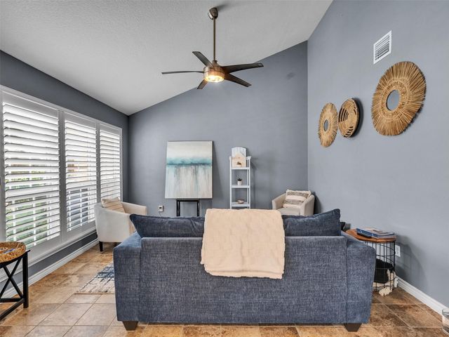 10109 Schaper Road, Galveston, TX 77554