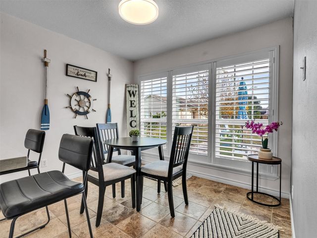 10109 Schaper Road, Galveston, TX 77554