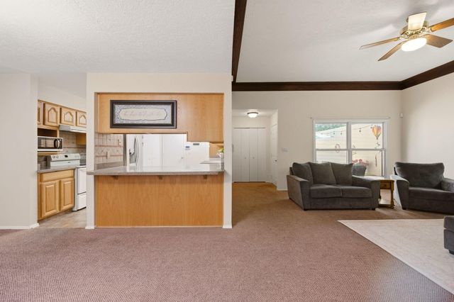 3308 Esplanade Circle SE, Rio Rancho, NM 87124