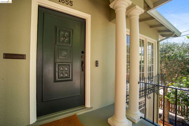 1655 E 38th Street, Oakland, CA 94602