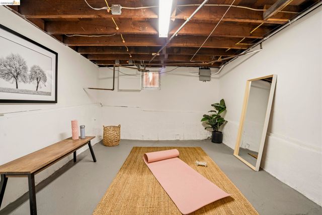 1655 E 38th Street, Oakland, CA 94602