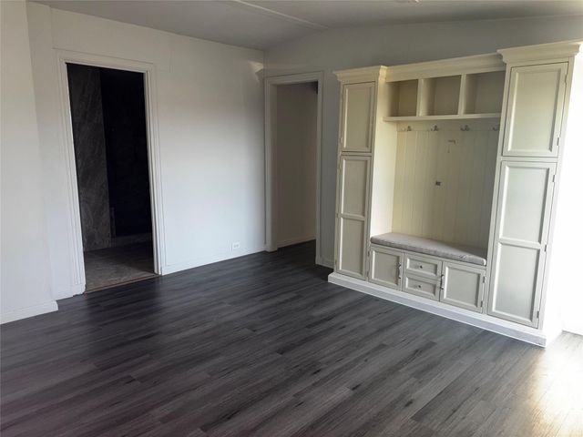 120 Scarlet Ibis PASS, Del Valle, TX 78617