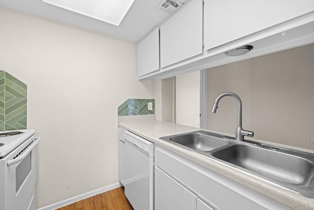 9079 Jollyville RD 301, Austin, TX 78759