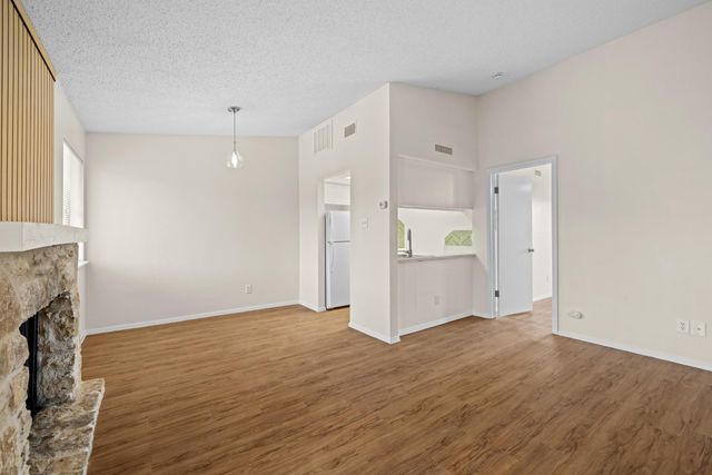 9079 Jollyville RD 301, Austin, TX 78759