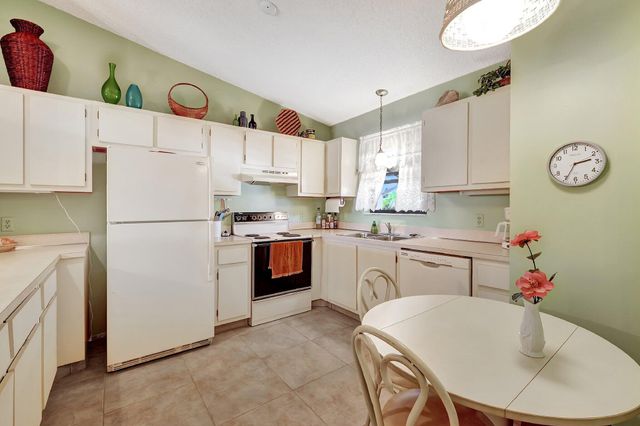 3001 SE Aster Lane 906, Stuart, FL 34994