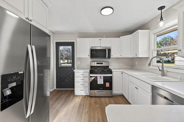 11201 Maryland Avenue N, Champlin, MN 55316