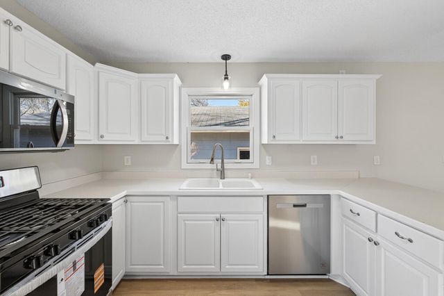 11201 Maryland Avenue N, Champlin, MN 55316