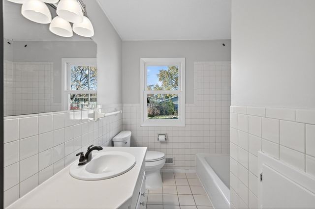 11201 Maryland Avenue N, Champlin, MN 55316