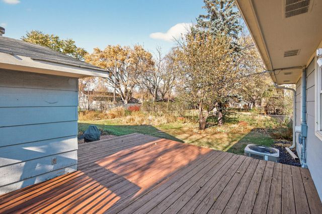 11201 Maryland Avenue N, Champlin, MN 55316