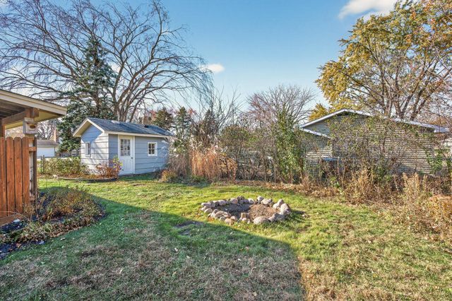 11201 Maryland Avenue N, Champlin, MN 55316