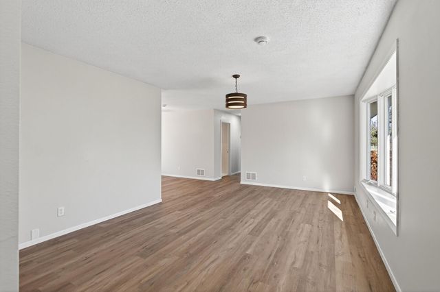 11201 Maryland Avenue N, Champlin, MN 55316