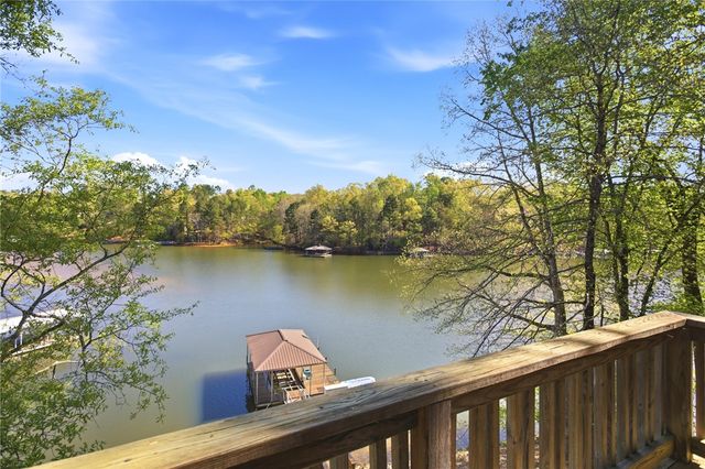 120 Farris Sandra Drive, West Union, SC 29696