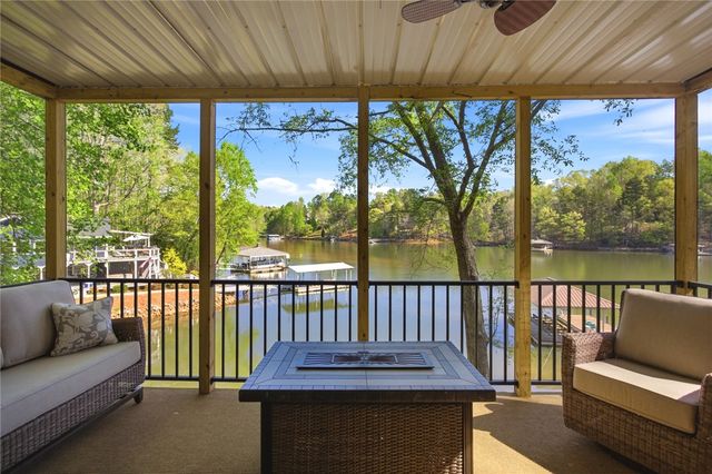 120 Farris Sandra Drive, West Union, SC 29696
