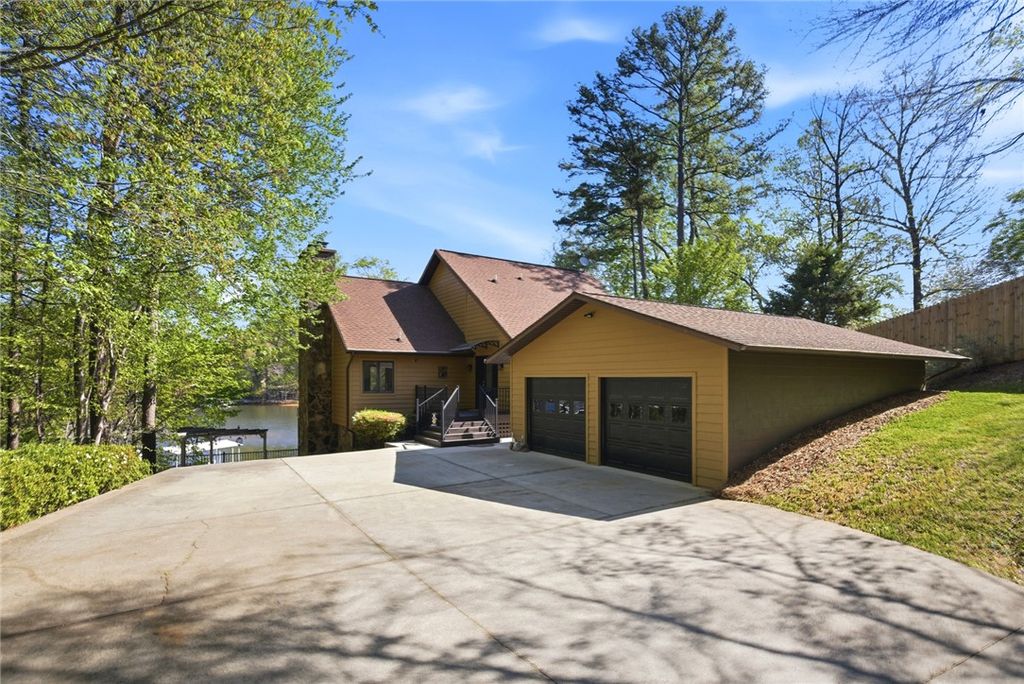120 Farris Sandra Drive, West Union, SC 29696