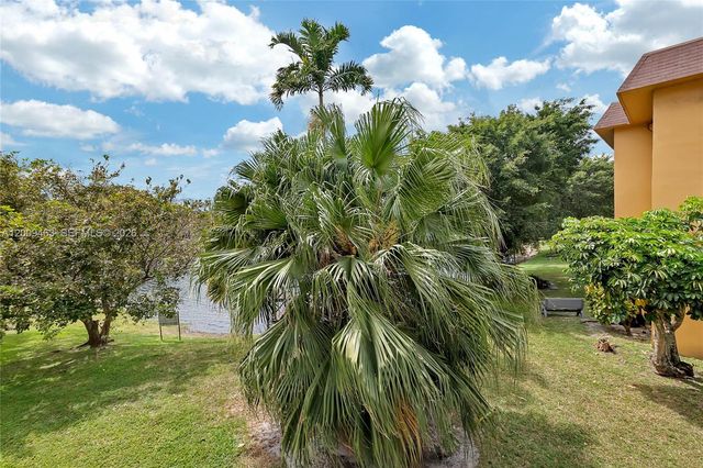 5260 NW 11th St 201, Plantation, FL 33313