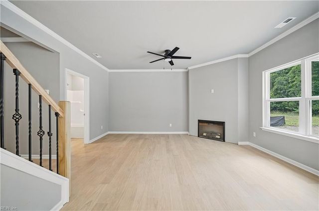 14160 Booker T DR, Carrollton, VA 23314