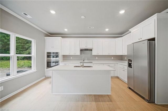 14160 Booker T DR, Carrollton, VA 23314