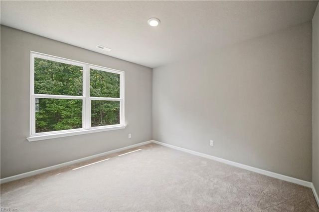 14160 Booker T DR, Carrollton, VA 23314