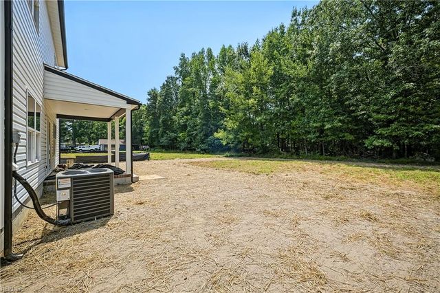 14160 Booker T DR, Carrollton, VA 23314