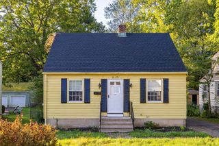 35 Harding Avenue, Newington, CT 06111