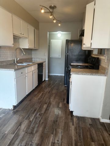 1122 Millview Drive 203, Arlington, TX 76012