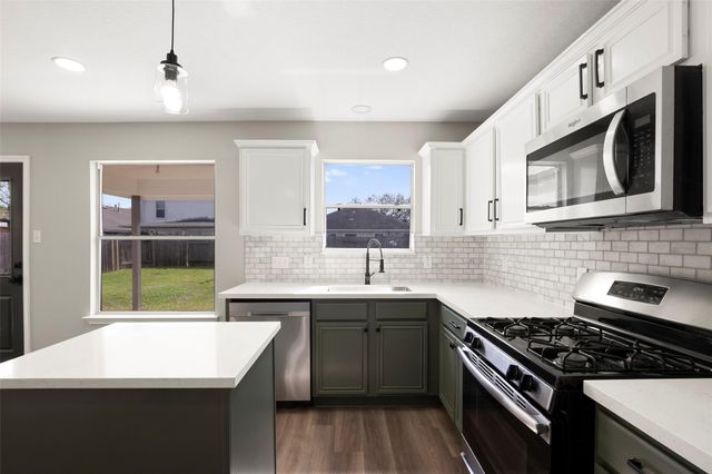 2406 Pinpoint Drive, Spring, TX 77373