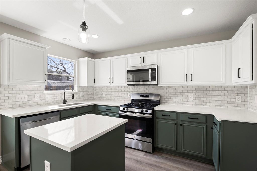 2406 Pinpoint Drive, Spring, TX 77373