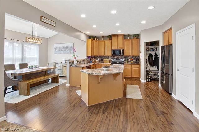 7326 Quails Nest Lane, North Ridgeville, OH 44039