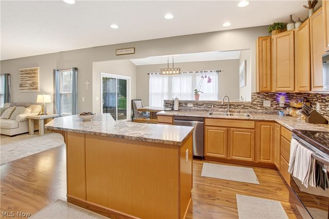 7326 Quails Nest Lane, North Ridgeville, OH 44039
