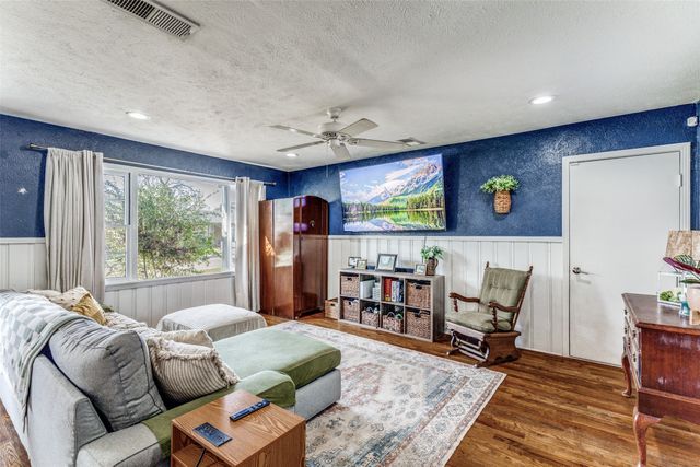 5716 Tracyne Drive, Westworth Village, TX 76114