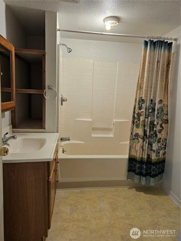 417 Monroe Street, Hoquiam, WA 98550