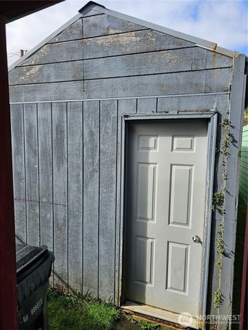 417 Monroe Street, Hoquiam, WA 98550