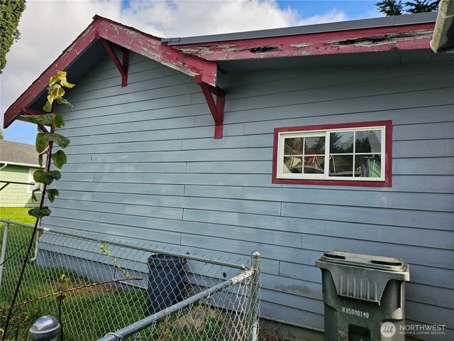 417 Monroe Street, Hoquiam, WA 98550