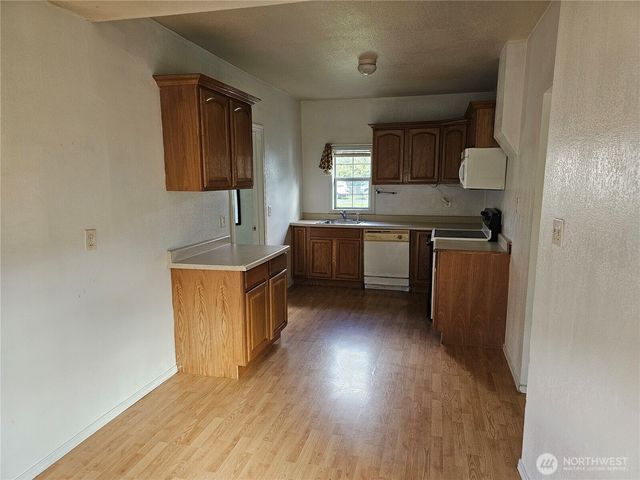 417 Monroe Street, Hoquiam, WA 98550