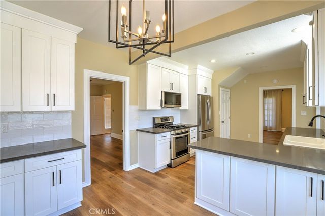 811 E Chapman, Orange, CA 92866