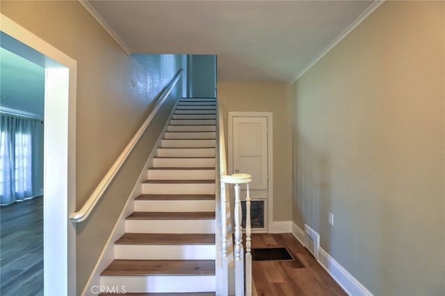 811 E Chapman, Orange, CA 92866