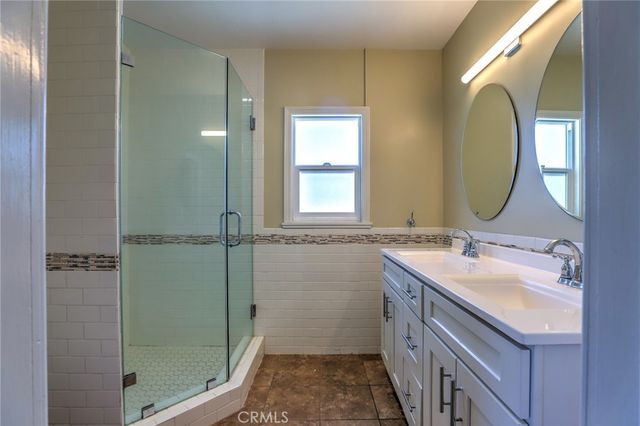 811 E Chapman, Orange, CA 92866