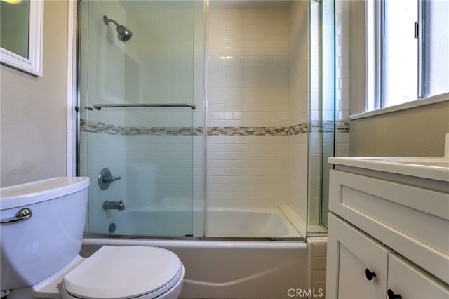 811 E Chapman, Orange, CA 92866
