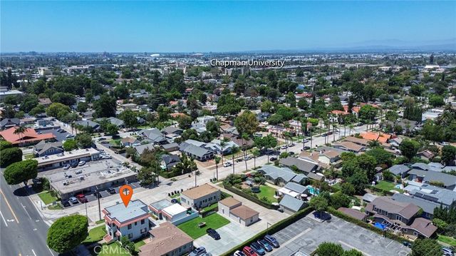 811 E Chapman, Orange, CA 92866