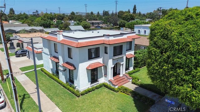 811 E Chapman, Orange, CA 92866
