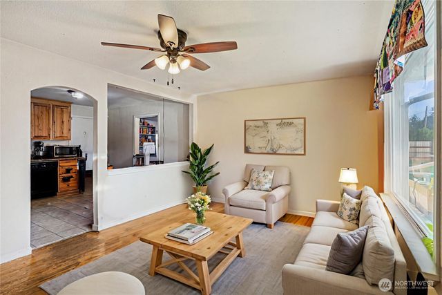 1215 117th Street S, Tacoma, WA 98444