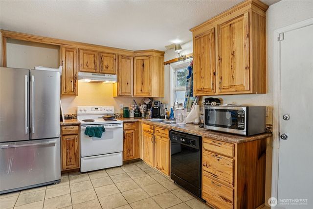 1215 117th Street S, Tacoma, WA 98444