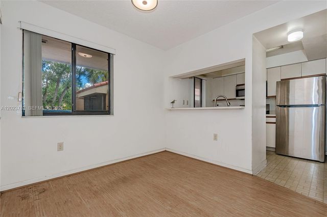 15525 N Miami Lakeway N 205-8, Miami Lakes, FL 33014